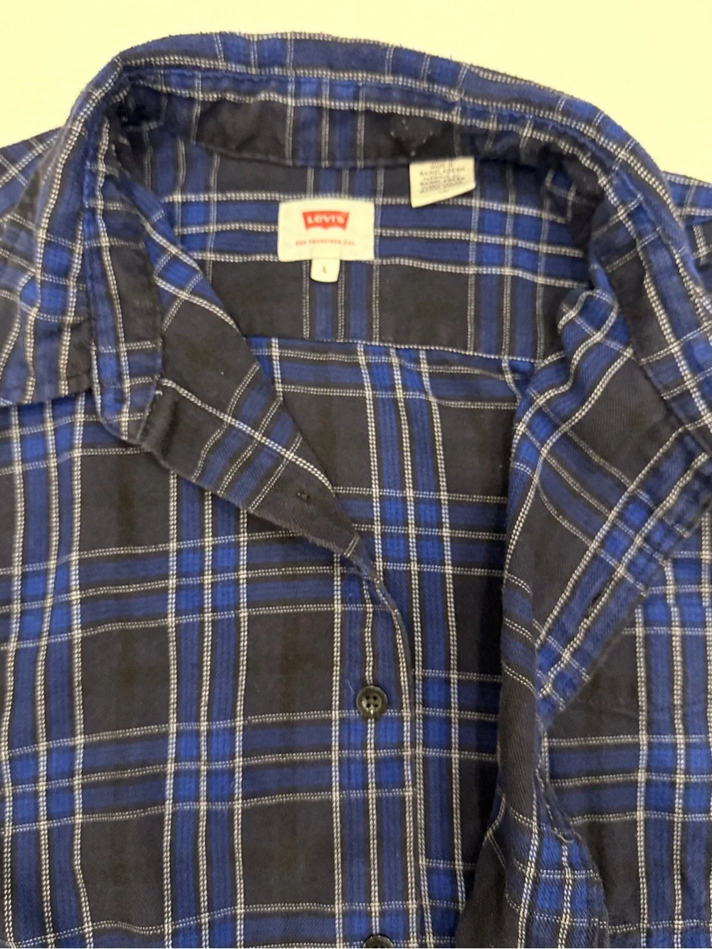 Levi's Men's Black and Blue Plaid Button-Down Shirt
